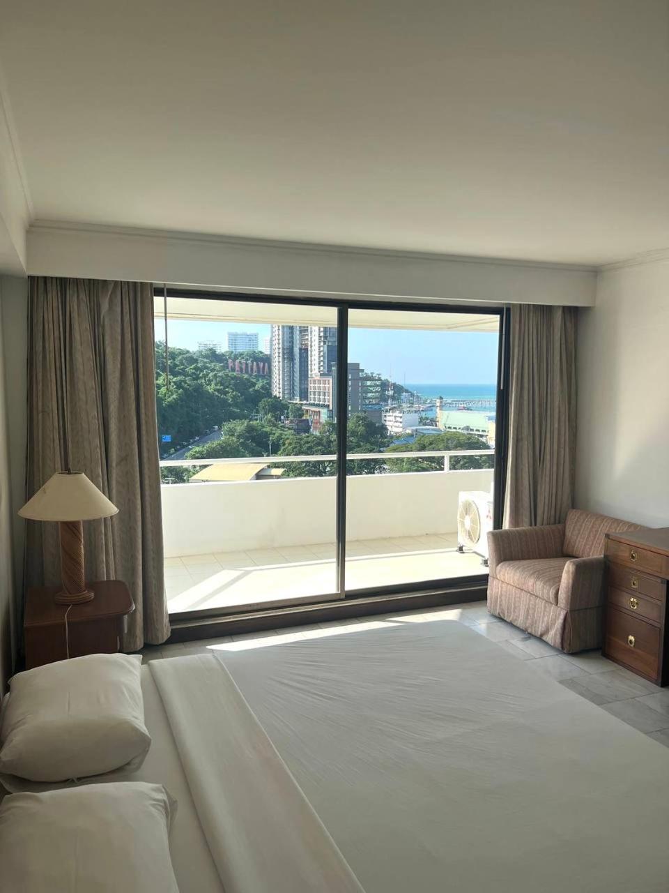 The Monaco Residence Патая Екстериор снимка