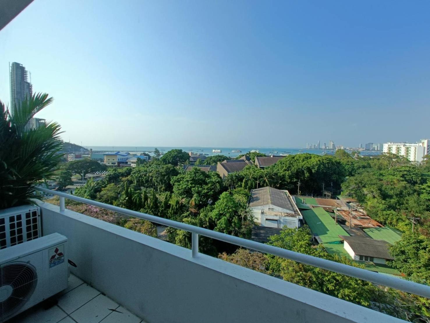 The Monaco Residence Патая Екстериор снимка